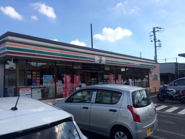 コンビニ　セブン-イレブン草加柳島南店（コンビニ）まで572m