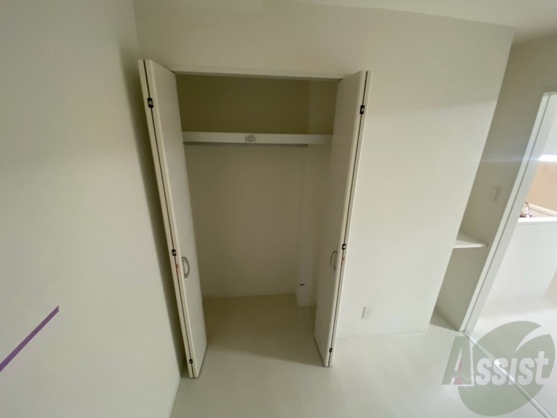 収納　寝室の収納です。部屋がすっきり片付きます。