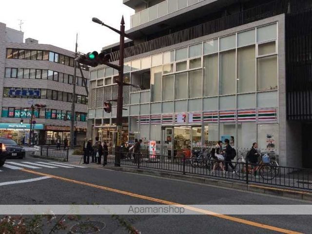 コンビニ　セブンイレブン（コンビニ）まで402m