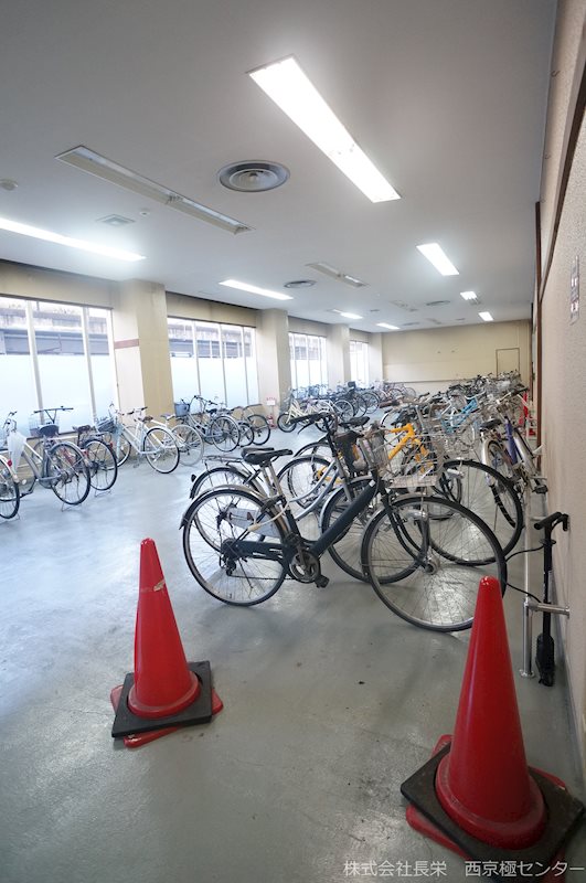 駐車場　屋内駐輪場★