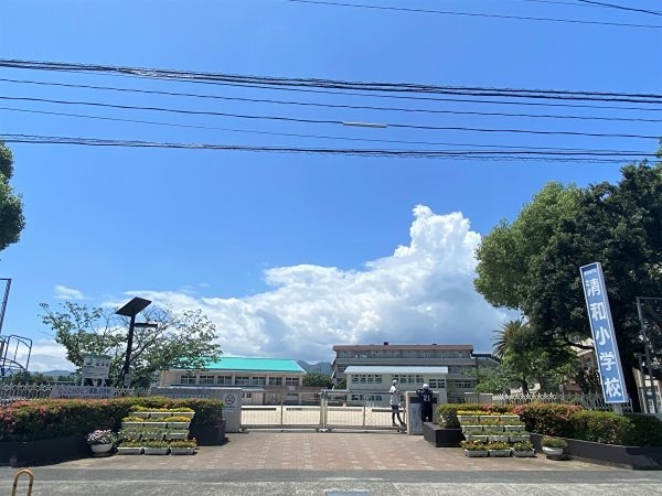 小学校　鹿児島市立清和小学校（小学校）まで437m