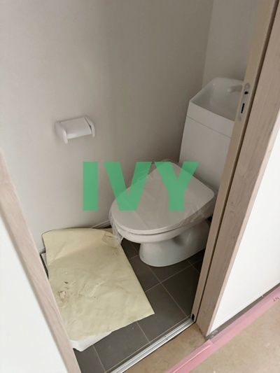 トイレ　建築中