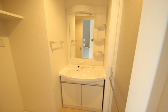 洗面設備　※掲載写真は同マンション別部屋参考写真となります。