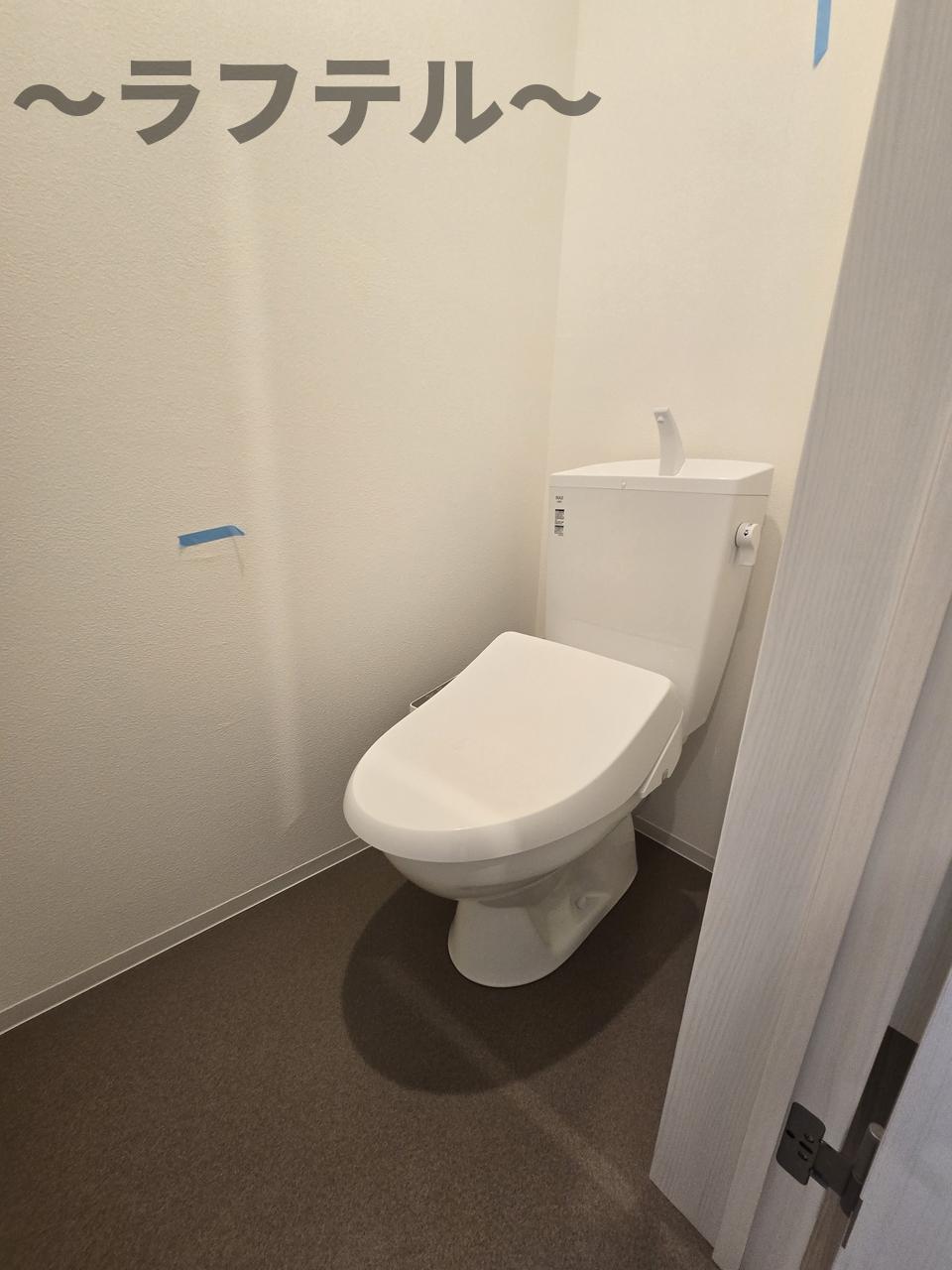 トイレ　同メーカー施工　別部屋イメージ写真