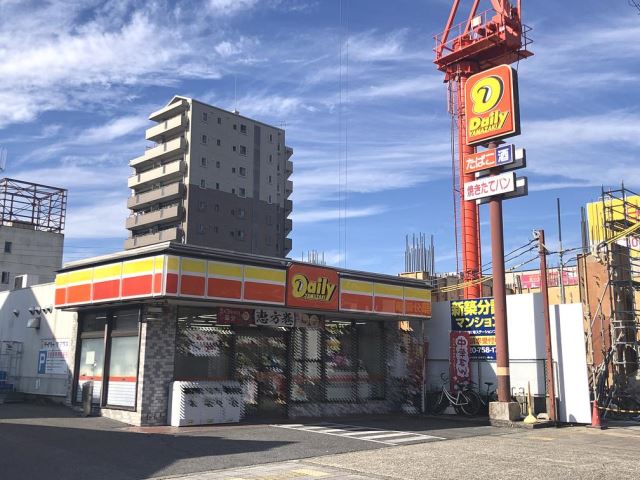 コンビニ　ヤマザキ（コンビニ）まで630m
