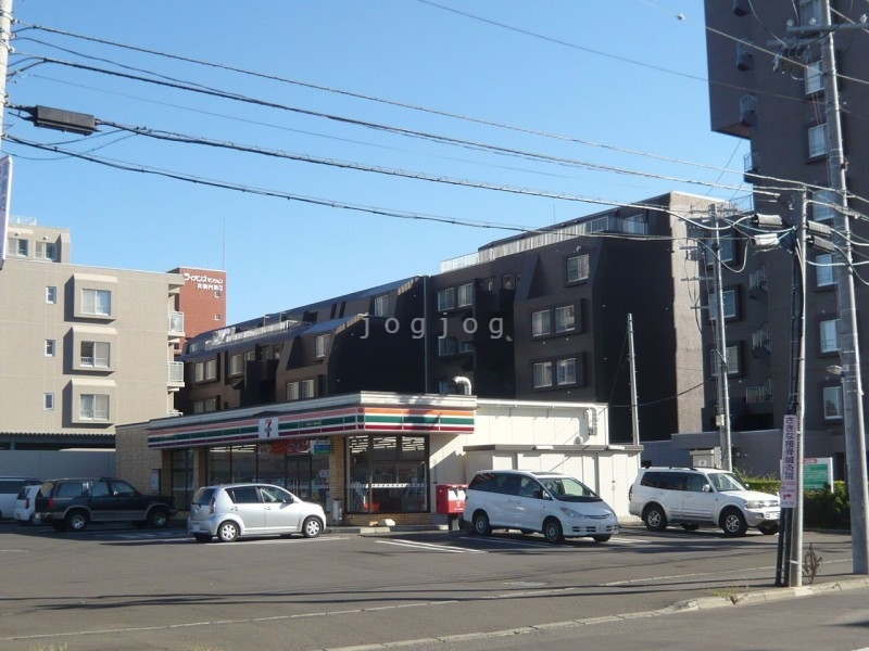 コンビニ　セブンイレブン札幌真駒内南町店（コンビニ）まで1162m