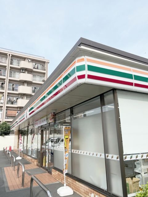 コンビニ　セブンイレブン戸田中町1丁目東店（コンビニ）まで199m