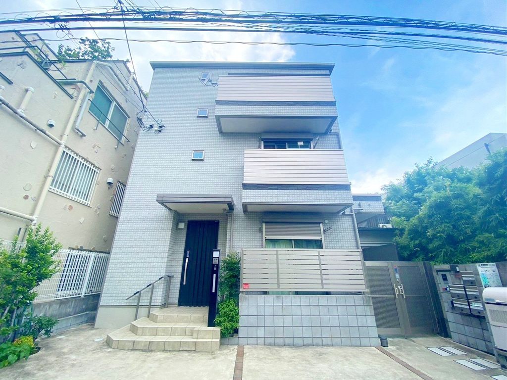 建物外観　エントランス