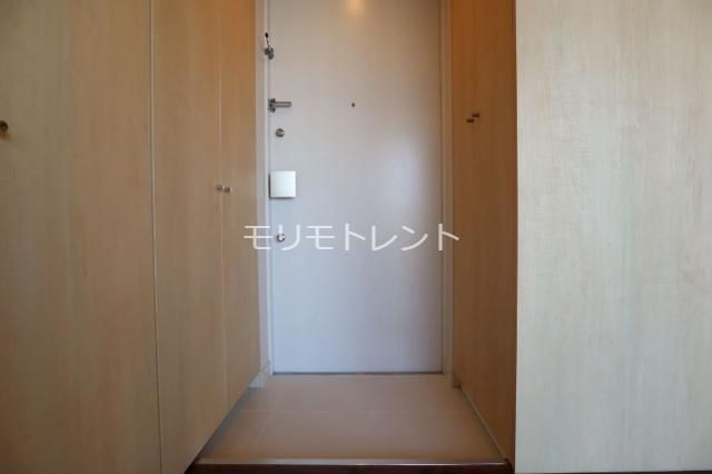 玄関　収納もある玄関です