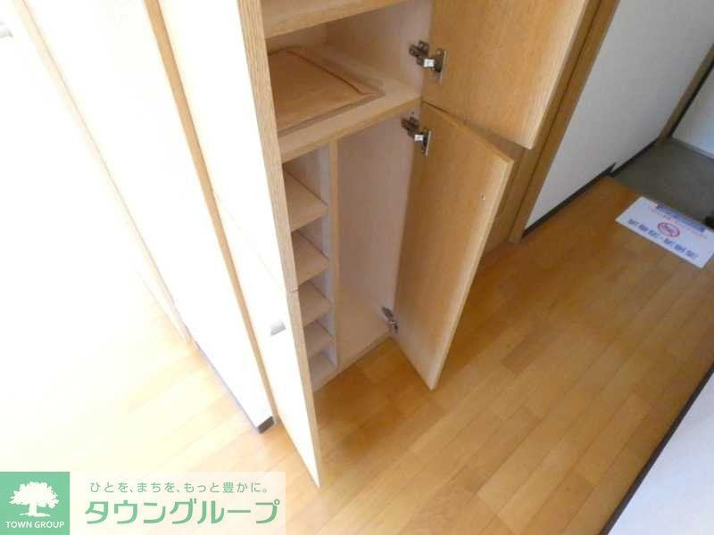 玄関　★お部屋探しは株式会社タウンハウジング東京まで★