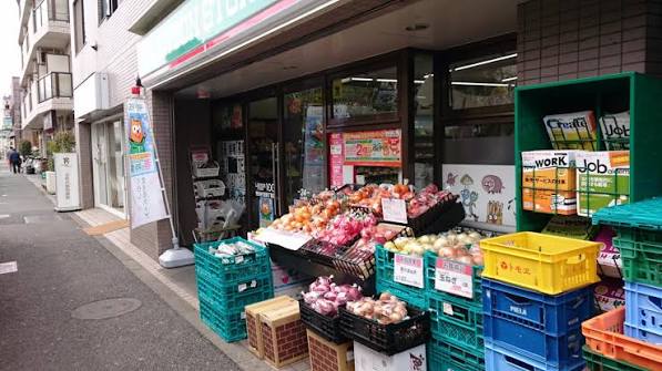 コンビニ　ローソンストア100世田谷代田4丁目店（コンビニ）まで326m