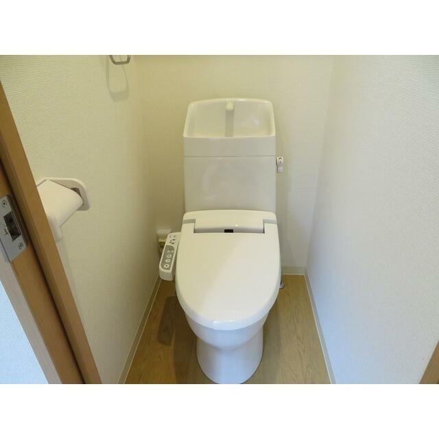 トイレ　ウォッシュレット付き