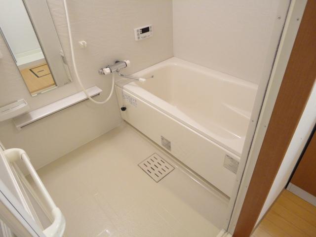 バス・シャワールーム　バス