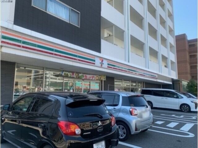 コンビニ　セブンイレブン九大学研都市駅東店（コンビニ）まで740m