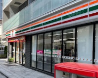 コンビニ　セブンイレブン（コンビニ）まで120m