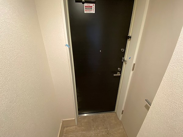 玄関　※別部屋の参考写真です。