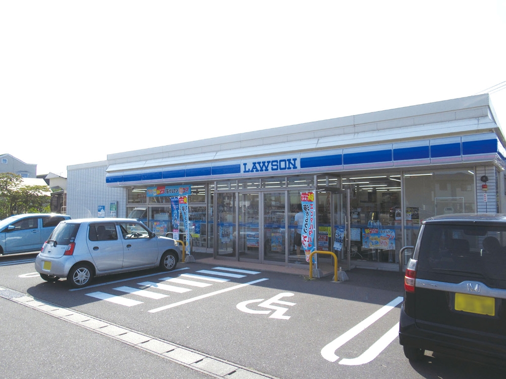 コンビニ　ローソン 弘前松ケ枝五丁目店（コンビニ）まで555m