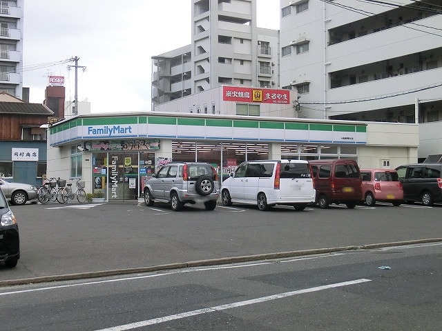 コンビニ　ファミリーマート小倉城野駅北店（コンビニ）まで396m