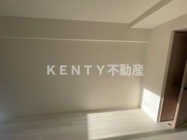 その他部屋・スペース　落ち着いて過ごせるお部屋なので、寝室にいかがでしょうか