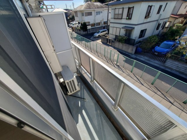 バルコニー　バルコニーからの眺めを楽しみながら食事をしませんか