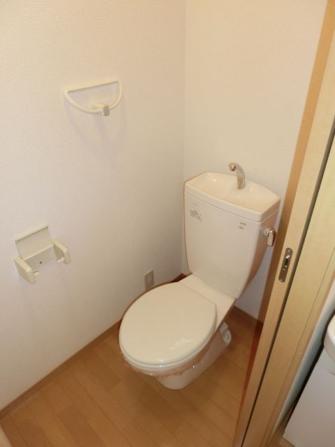 トイレ　トイレ