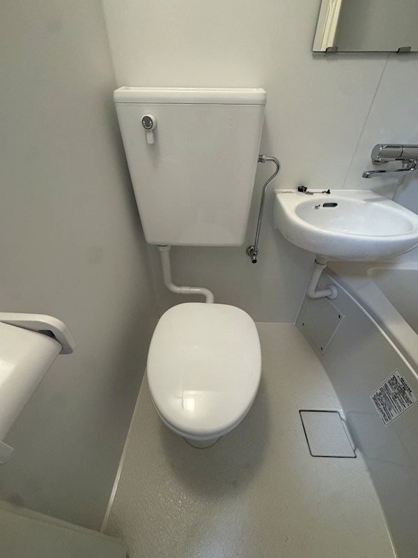 東京メトロ銀座線 浅草駅 徒歩5分 10階建 築39年のトイレ写真
