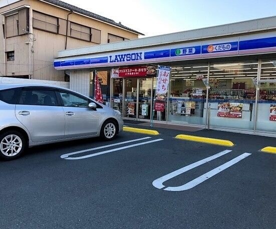 コンビニ　ローソン浜松南伊場店（コンビニ）まで745m