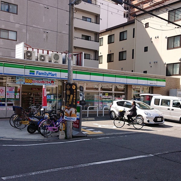 コンビニ　ファミリーマート 城東中央二丁目店（コンビニ）まで106m