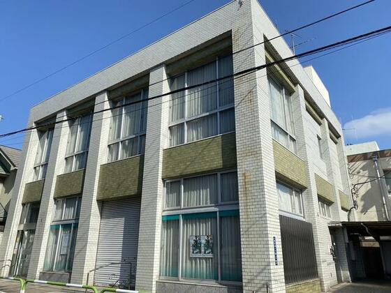 銀行　城北信用金庫赤羽西口支店西が丘出（銀行）まで230m
