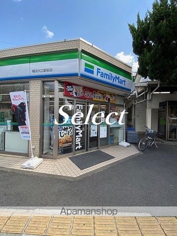 コンビニ　ファミリーマート（コンビニ）まで387m
