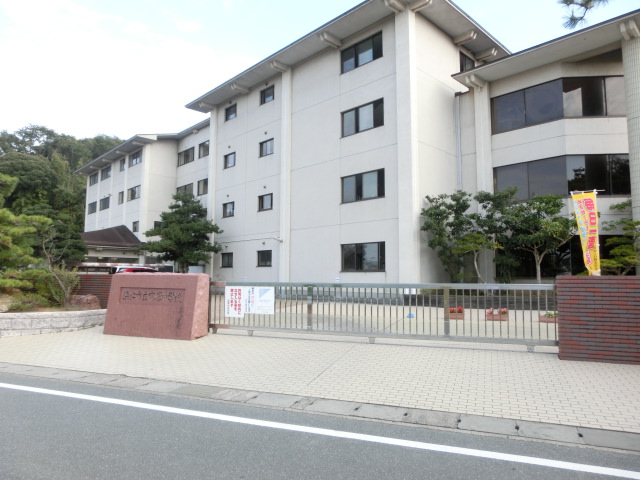 中学校　浜松市立富塚中学校（中学校）まで614m