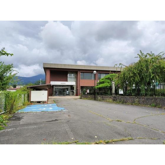 図書館　坂城町立図書館（図書館）まで1304m