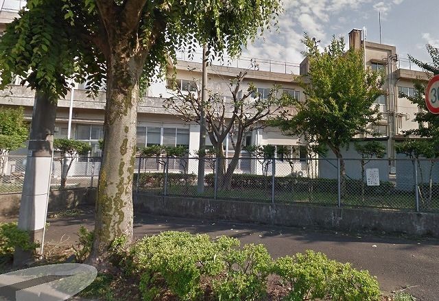 小学校　日野市立仲田小学校（小学校）まで686m