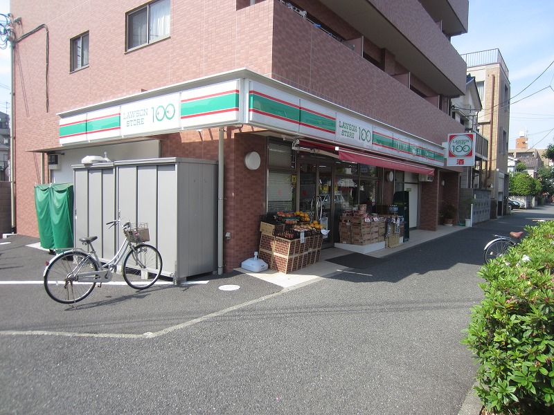 コンビニ　100円ローソン大島3丁目店（コンビニ）まで135m
