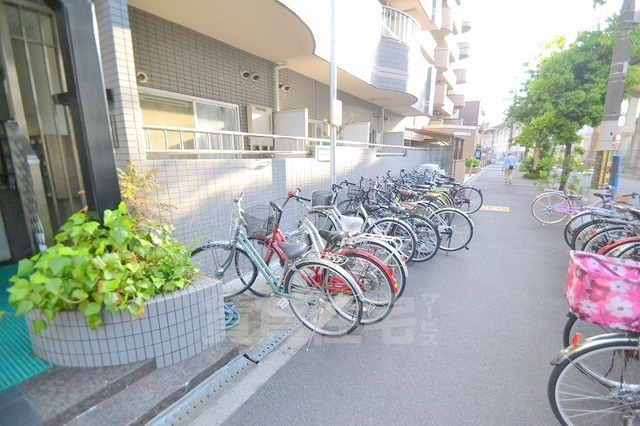 駐車場　駐輪場