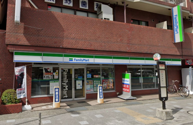 コンビニ　ファミリーマート 灘桜口店（コンビニ）まで181m