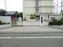 中学校　世田谷区立八幡中学校（中学校）まで675m