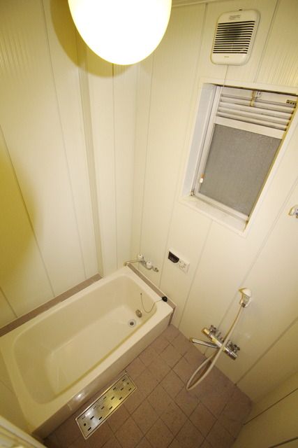 バス・シャワールーム　別部屋参考写真