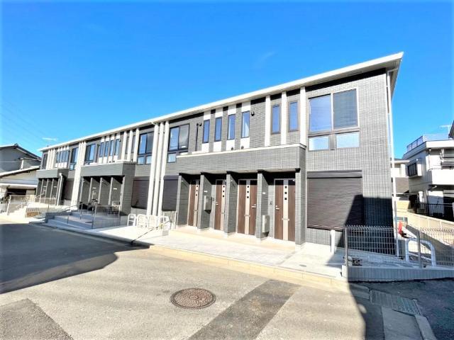 コンビニ　ファミリーマート 中田駅前店（コンビニ）まで326m