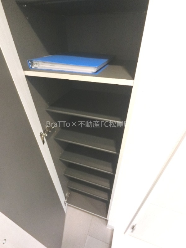 玄関　収納（シューズボックス）