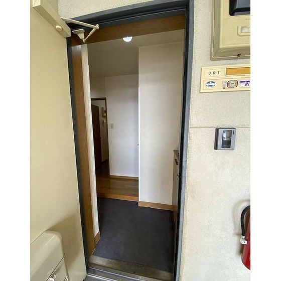 エクセルハイツ千原崎の玄関写真
