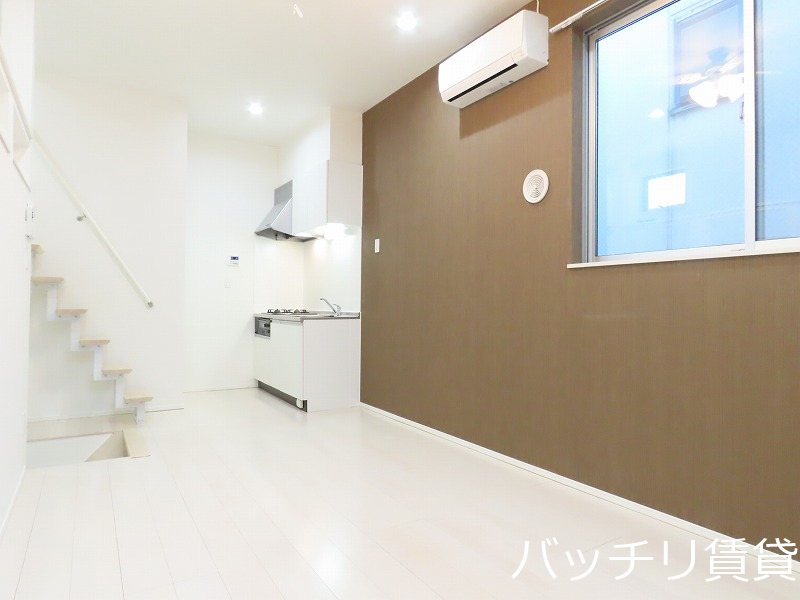 Casa Viola 栄生の居間写真