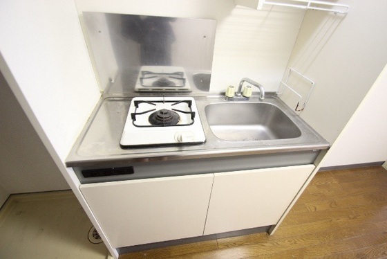 キッチン　※別部屋の写真です