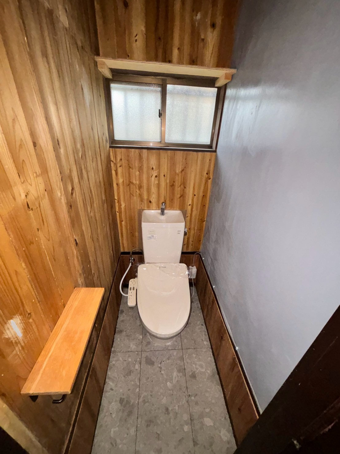 東武越生線 武州長瀬駅 徒歩4分 2階建 築46年のトイレ写真