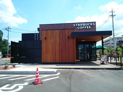 飲食店　スターバックスやしろ店（飲食店）まで800m