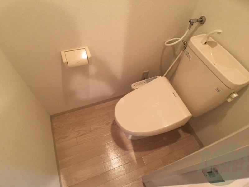 トイレ　こちらはトイレです。清潔感があり、安心して使用できます。