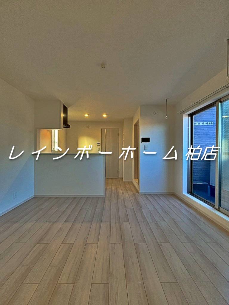 居室・リビング　同施工。参考写真。