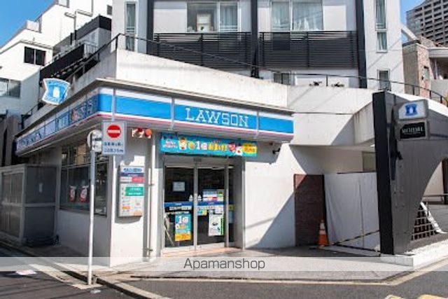 コンビニ　ローソン 東麻布二丁目店（コンビニ）まで154m