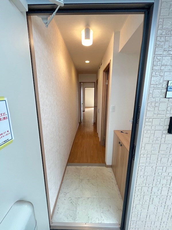 玄関　落ち着いた玄関です