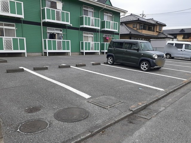駐車場　駐車場